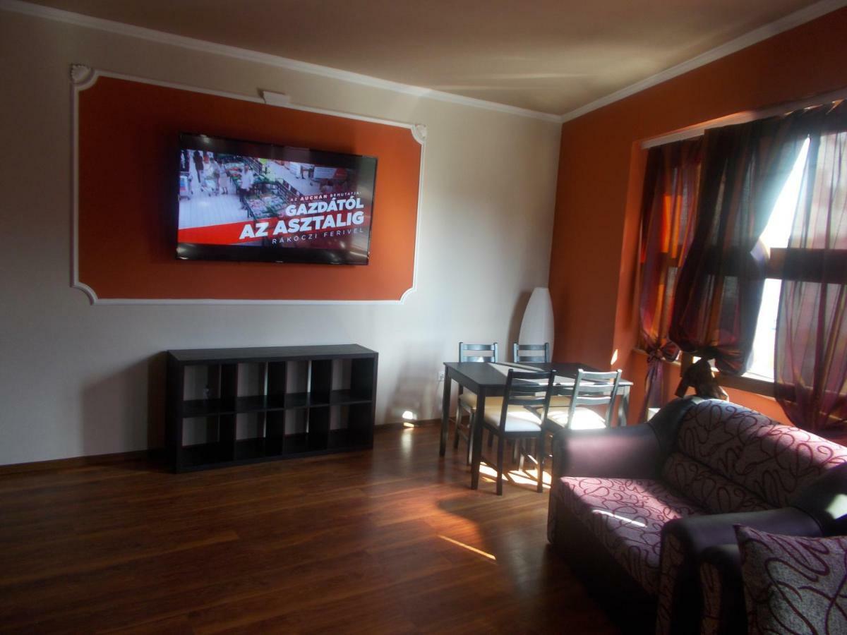 Retron Szinva-Lux Hotel Miskolc Buitenkant foto