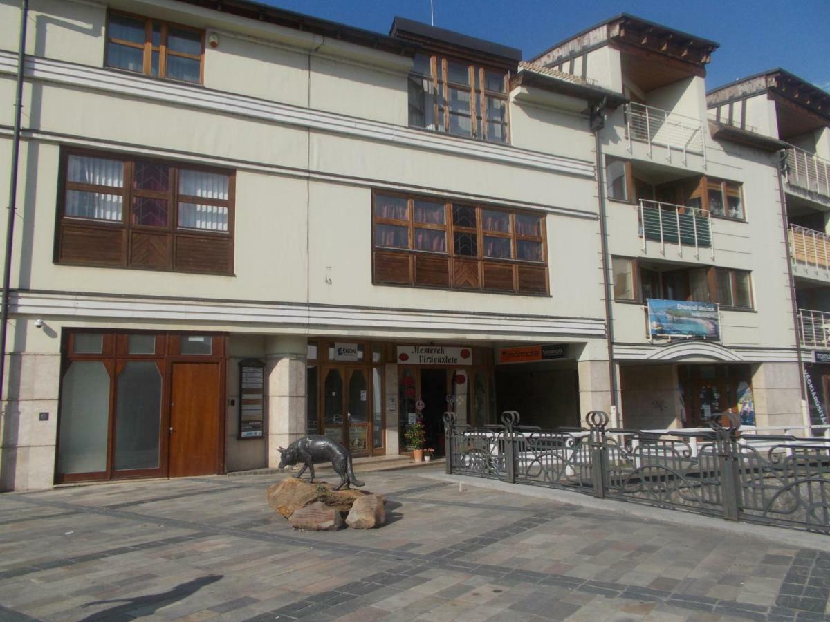 Retron Szinva-Lux Hotel Miskolc Buitenkant foto